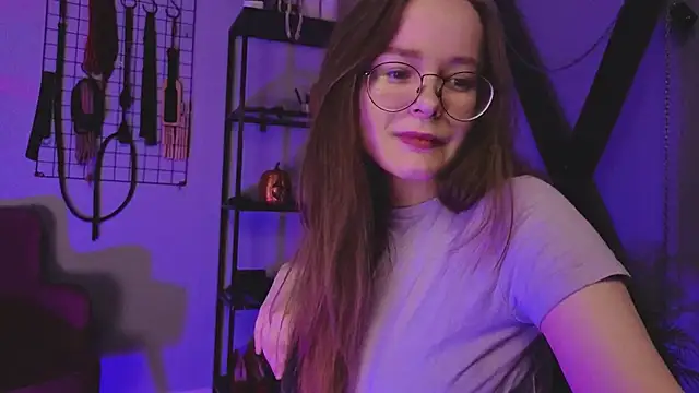 Snapshot of CassieCool chatting on October 2025 12:28:02 PM CassieCool online show from October 2025 12:28:02 PM