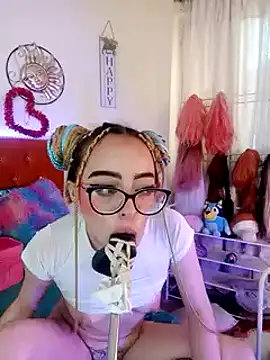 Yennastone online show from December 2024 08:10:02 PM