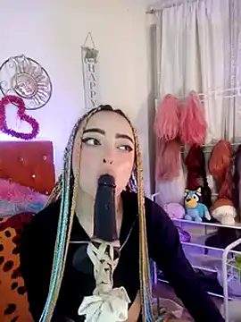 Yennastone online show from December 2024 03:16:02 AM