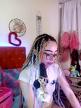 Yennastone online show from December 2024 02:33:01 AM