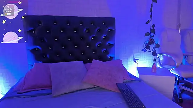 Snapshot of ZoeHarris chatting on February 2026 12:20:01 PM ZoeHarris online show from February 2026 12:20:01 PM