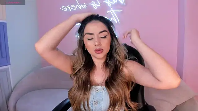 Snapshot of ChloePreston_ chatting on March 2025 10:39:02 AM ChloePreston online show from March 2025 10:39:02 AM