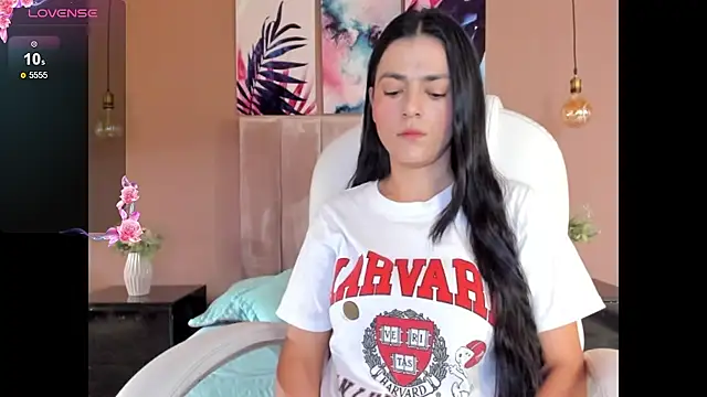 BellaClaiir online show from November 2025 02:39:01 PM