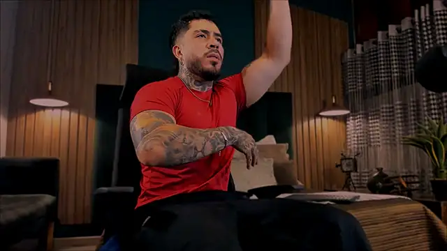 Snapshot of LeoSalvatore_ chatting on February 2025 03:37:02 AM LeoSalvatore online show from February 2025 03:37:02 AM