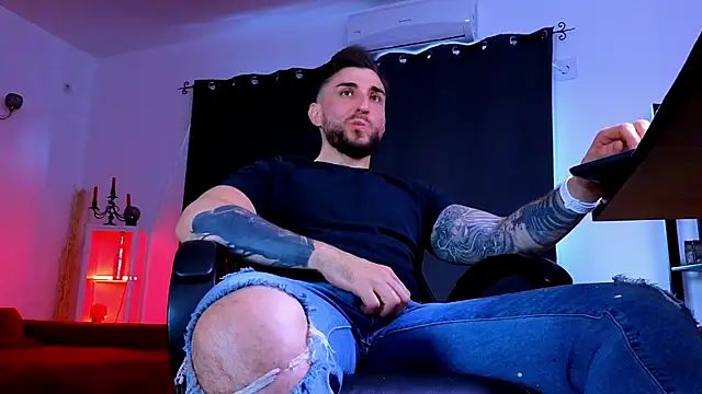 MightyAaron66 online show from June 2026 04:09:01 PM
