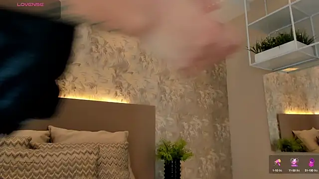 Snapshot of JadaKai chatting on September 2025 12:21:01 AM JadaKai online show from September 2025 12:21:01 AM