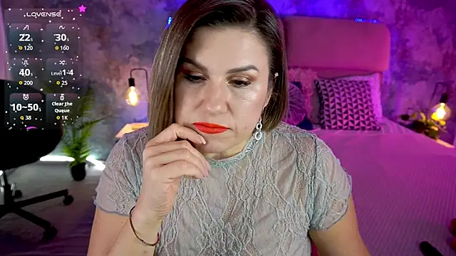 KiraRoxx online show from February 2026 08:21:01 PM