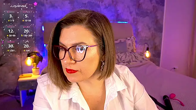 KiraRoxx online show from March 2026 10:02:02 PM