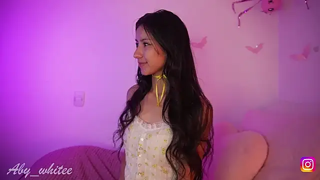 Snapshot of AbyWhitee chatting on November 2025 05:53:01 AM AbyWhitee online show from November 2025 05:53:01 AM