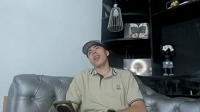 HeellBoy  online show from November 2025 02:28:02 AM