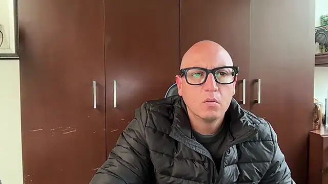 alanan881 online show from November 2025 06:34:01 PM