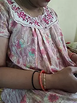 Snapshot of samitasharma chatting on July 2026 06:39:02 AM samitasharma online show from July 2026 06:39:02 AM