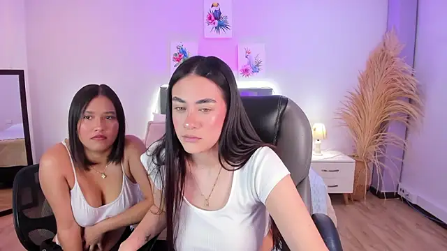 Icysweetcam online show from January 2026 12:20:01 PM