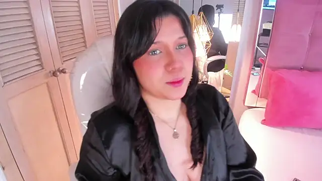 Snapshot of ArticaBelle chatting on January 2025 12:47:01 PM ArticaBelle online show from January 2025 12:47:01 PM