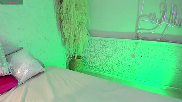 Snapshot of ArticaBelle chatting on November 2025 04:37:01 AM ArticaBelle online show from November 2025 04:37:01 AM