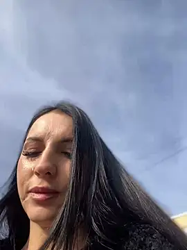 Snapshot of Roxana-Sexy chatting on December 2024 06:32:01 AM Roxana-Sexy online show from December 2024 06:32:01 AM