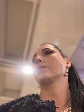 Snapshot of Roxana-Sexy chatting on January 2025 06:43:02 AM Roxana-Sexy online show from January 2025 06:43:02 AM