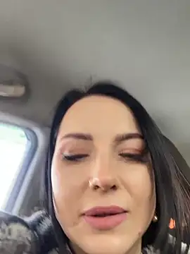 Snapshot of Roxana-Sexy chatting on January 2025 08:31:02 AM Roxana-Sexy online show from January 2025 08:31:02 AM