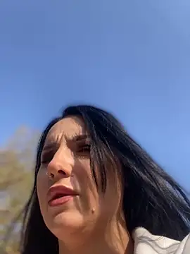 Snapshot of Roxana-Sexy chatting on October 2025 04:07:02 AM Roxana-Sexy online show from October 2025 04:07:02 AM