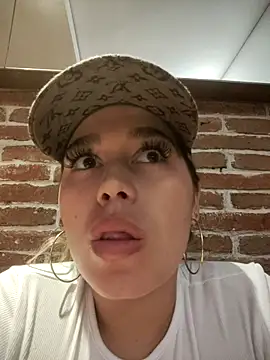 LaurenWelly  online show from November 2025 09:58:01 PM