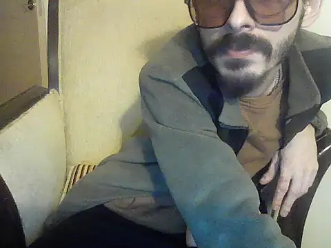 Snapshot of kallaviz chatting on January 2026 04:12:02 PM kallaviz online show from January 2026 04:12:02 PM