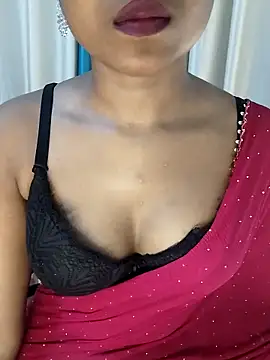 Snapshot of Rinika_67 chatting on April 2026 02:43:01 PM Rinika 67 online show from April 2026 02:43:01 PM