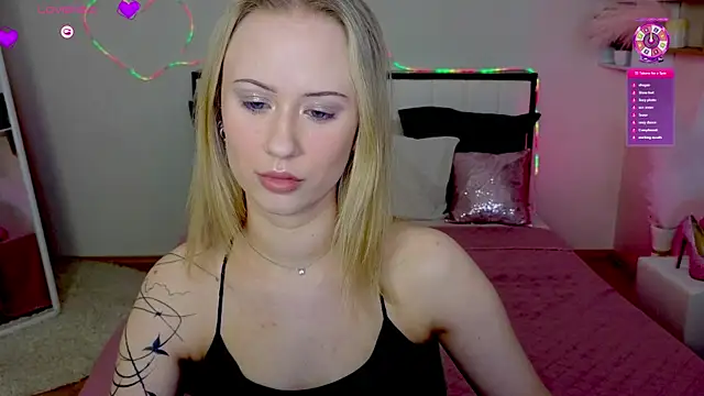 Snapshot of SashaBrooks chatting on April 2026 02:06:02 PM SashaBrooks online show from April 2026 02:06:02 PM