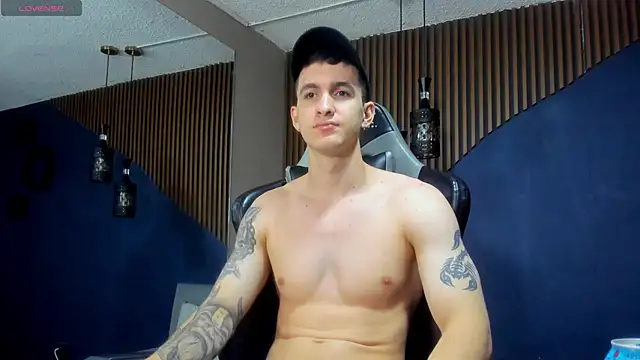 JacksonOlsenn online show from January 2025 11:59:01 AM