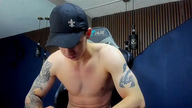 JacksonOlsenn online show from January 2025 03:02:01 PM