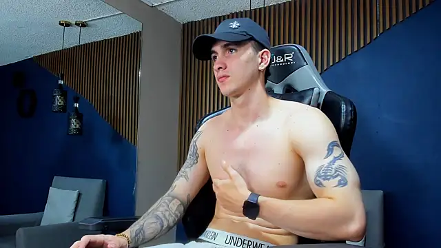 JacksonOlsenn online show from January 2025 03:36:02 PM