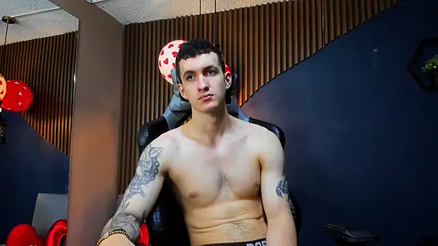 JacksonOlsenn online show from February 2025 05:17:02 PM