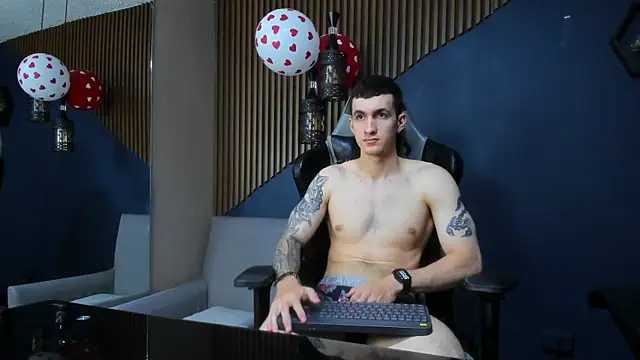 JacksonOlsenn online show from February 2025 03:20:02 PM