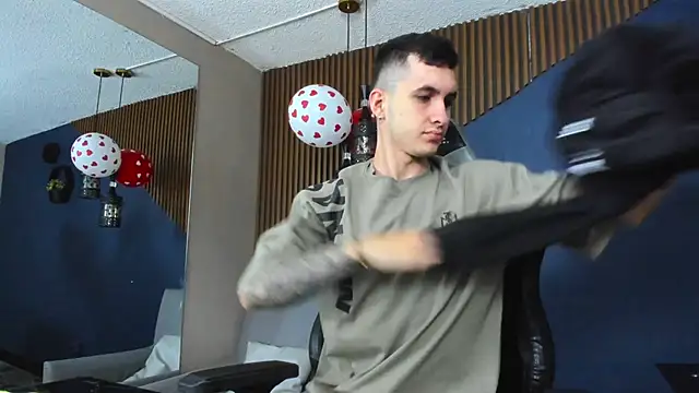 JacksonOlsenn online show from February 2025 11:57:02 AM