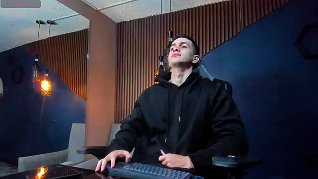 JacksonOlsenn online show from March 2025 11:50:01 AM