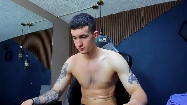 JacksonOlsenn online show from March 2025 04:41:01 PM