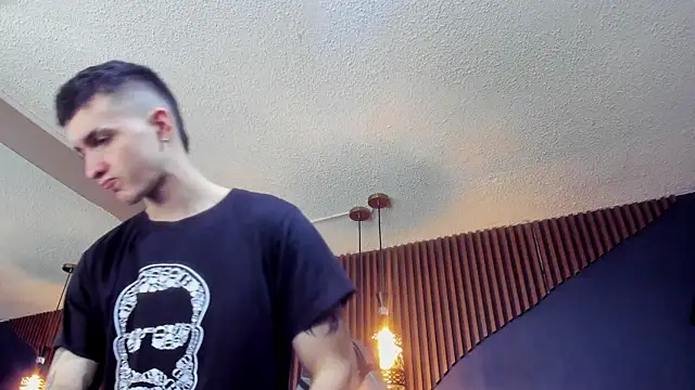 JacksonOlsenn online show from March 2025 06:37:01 PM