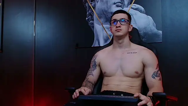 JacksonOlsenn online show from September 2025 09:03:02 PM