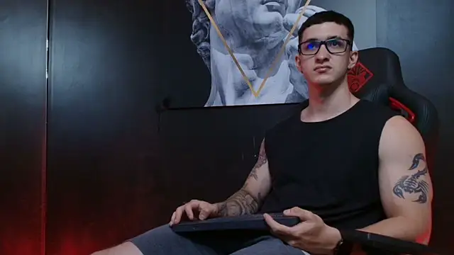 JacksonOlsenn online show from September 2025 08:23:01 PM