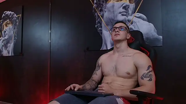 JacksonOlsenn online show from October 2025 09:04:02 PM