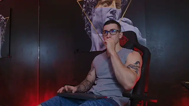 JacksonOlsenn online show from October 2025 08:42:02 PM