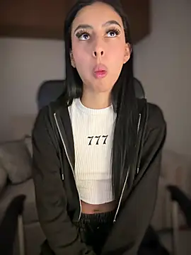 maddy bronw  online show from March 2025 01:17:02 AM