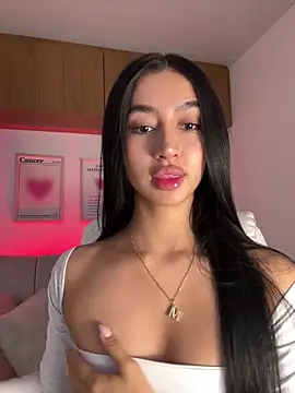 maddy bronw  online show from September 2025 11:18:01 PM