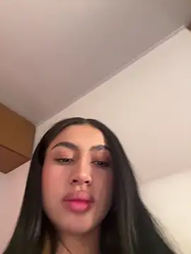 maddy bronw  online show from September 2025 10:24:01 PM