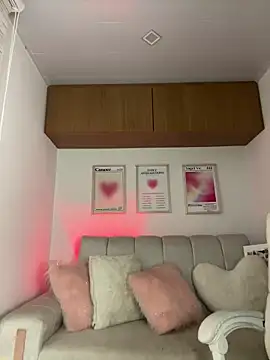 maddy bronw  online show from April 2026 02:51:02 AM