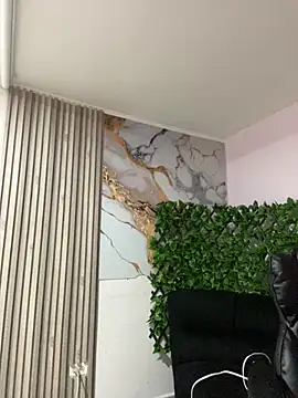 NINA 18 YEARS online show from November 2025 08:25:02 PM