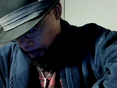 Snapshot of WhiskeyWood_DuhGOD chatting on December 2024 02:25:02 AM WhiskeyWood DuhGOD online show from December 2024 02:25:02 AM