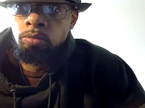 Snapshot of WhiskeyWood_DuhGOD chatting on December 2024 05:23:02 PM WhiskeyWood DuhGOD online show from December 2024 05:23:02 PM