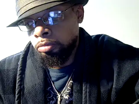 Snapshot of WhiskeyWood_DuhGOD chatting on December 2024 08:40:02 PM WhiskeyWood DuhGOD online show from December 2024 08:40:02 PM
