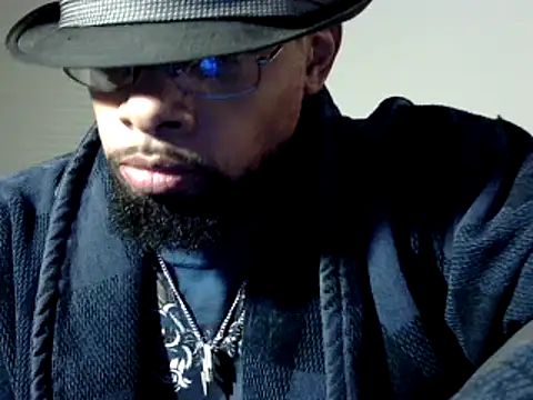 Snapshot of WhiskeyWood_DuhGOD chatting on December 2024 02:13:02 AM WhiskeyWood DuhGOD online show from December 2024 02:13:02 AM