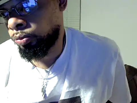 Snapshot of WhiskeyWood_DuhGOD chatting on December 2024 05:28:02 AM WhiskeyWood DuhGOD online show from December 2024 05:28:02 AM